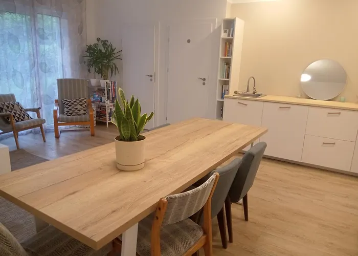 Baza Na Woli Apartamento